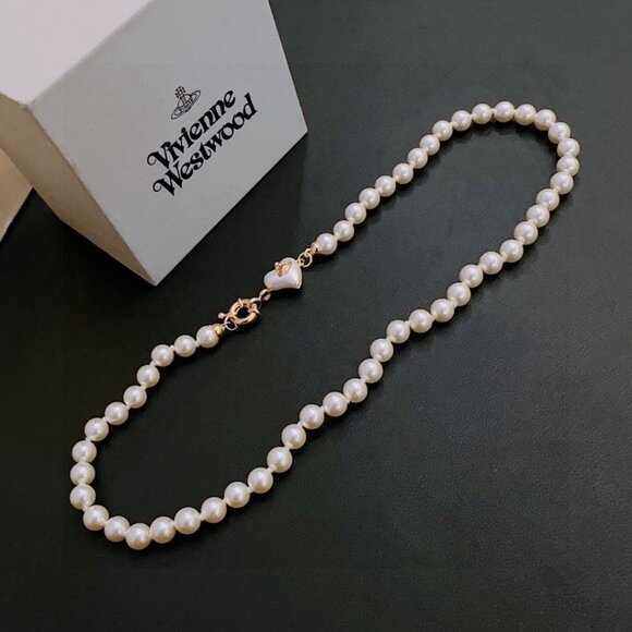 Vivienne Westwood Women's Pearl Necklace - Picture 2 of 6